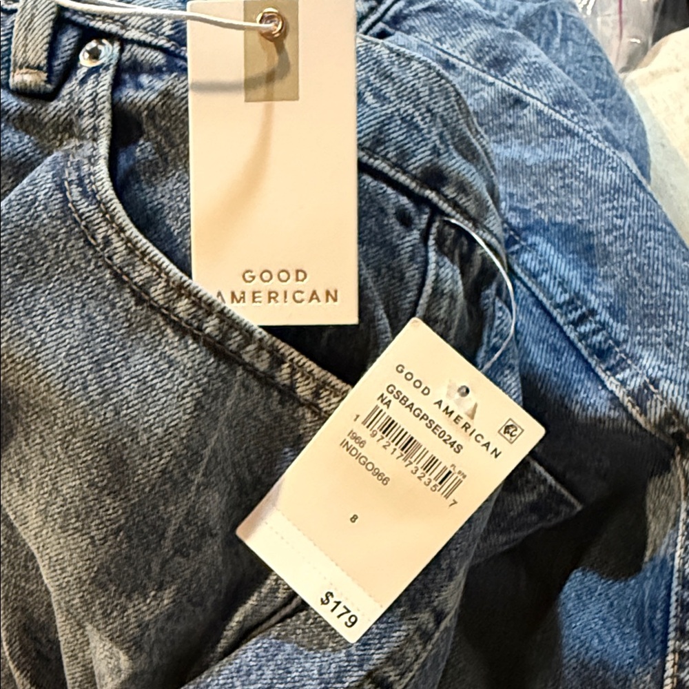 NWT Good American Good Extreme Barrel  Jeans size 8/29. Inseam 27 1/2. - Picture 8 of 9